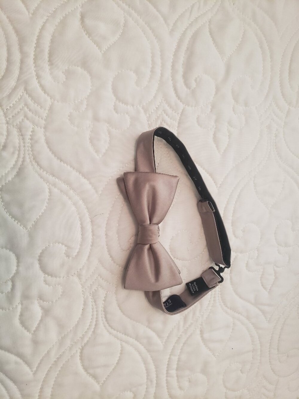 Bow Tie (Light Brown)